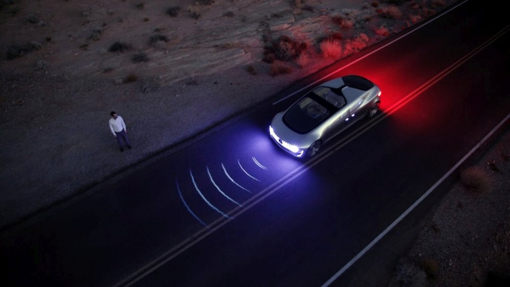 Lasershow Mercedes Benz CES 2015 Luxury in Motion with Laser Display Sensing 2