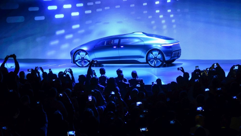 Lasershow Mercedes Benz CES 2015 Luxury in Motion Presentation 2