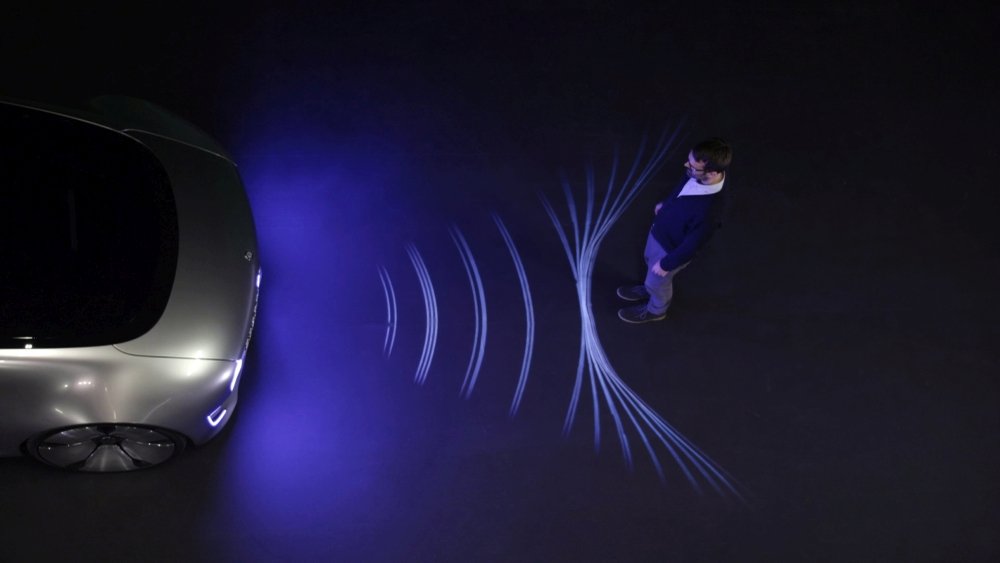 Lasershow Mercedes Benz CES 2015 Luxury in Motion with Laser Display Distance Display Pedestrian Se