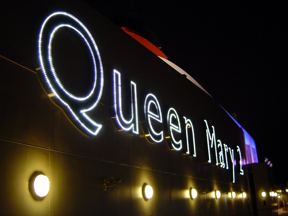 Lasershow 03C00700 Installations Cruise Ships Queen Mary 2 LED Letters