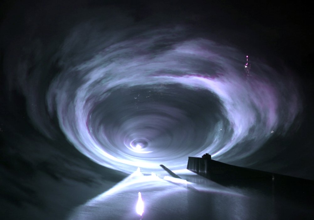 Lasershow Aquaflying White Tunnel
