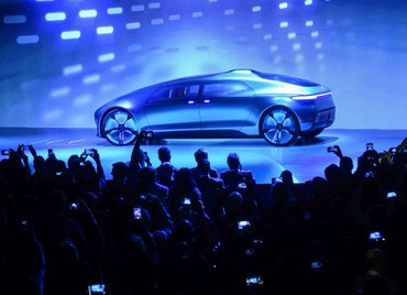  Mercedes Benz CES 2015 Luxury in Motion Presentation 2